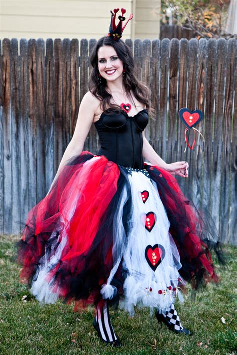 DIY Queen Of Hearts And Mad Hatter Alice And Wonderland Costumes THE FELT HABIT