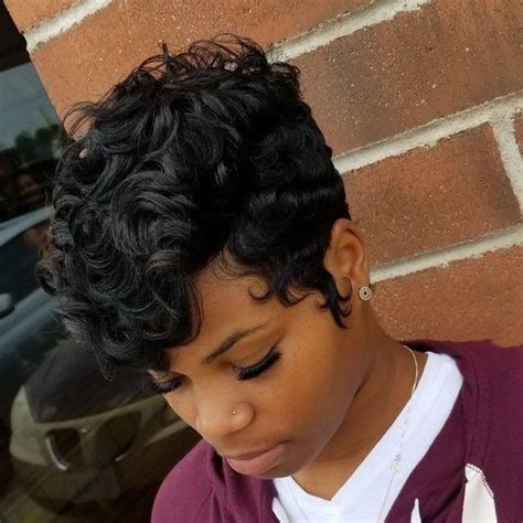 Managing and styling your hair is a time consuming as well as a tedious task. Luna A85 African American Short Curly Black Hair Wig for ...