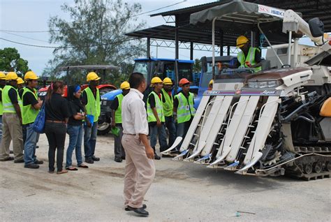We partner with some of the world's best brands to deliver quality products and services to our at sime darby, we pursue sustainability in a holistic way and aim to protect the wellbeing of the people, planet, and economic prosperity. Lawatan Belajar Sime Darby Plantation Ke PLKP Tg. Karang ...