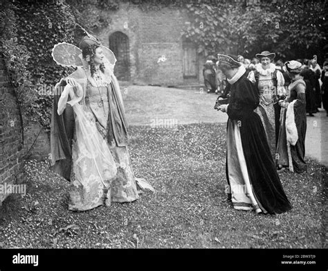 Good Queen Bess Faces The Camera At Hatfield Pageant Scenes That Have