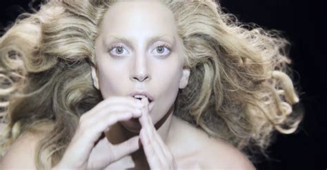 Gagas Applause Video The Best Bits