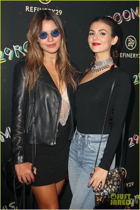Sofia Richie And Victoria Justice Check Out Refinery29s 29rooms Nyfw