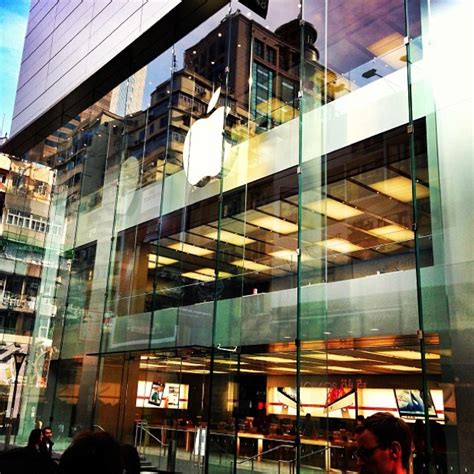 This Is Apples Amazing Glass Fronted Third Store In Hong Kong Pics