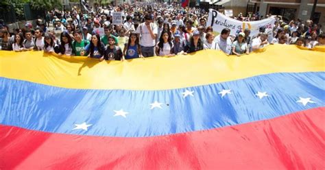 increasing pressure on venezuela s government human rights watch