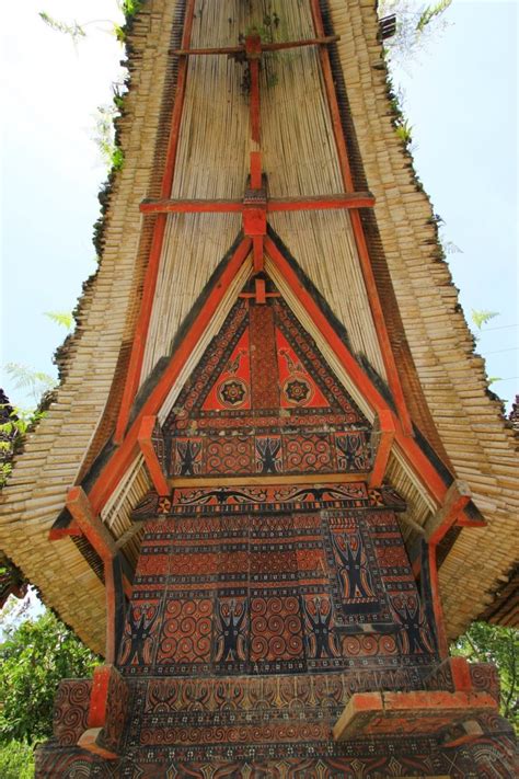 Rumah Adat Toraja Nama Keunikan Gambar And Penjelasan Environment