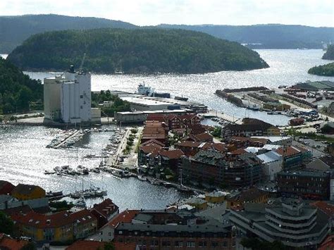 Halden (listen ), between 1665 and 1928 known as frederikshald, is both a town and a municipality in viken county, norway. Fredriksten Festning (Halden) : 2021 Ce qu'il faut savoir ...