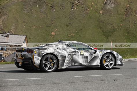 El Exclusivo Ferrari SF Versione Speciale Se Pone A Punto En Los Alpes