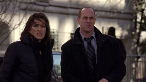 Season 12 ended with a lethal shootout in the squad room, in which stabler justifiable shot someone. Benson & Stabler season twelve | Law and order svu, Law ...
