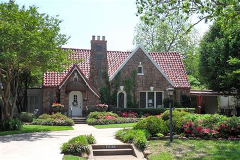 View photos, virtual tours, & more!. Lakewood Neighborhood Profile - White Rock Lake Real Estate