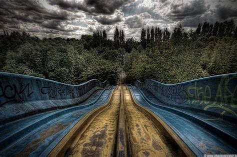 26 Creepy Pictures Of Abandoned Amusement Parks