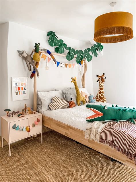 Fun Animal Safari Themed Room Scandi Kids Room Toddler Rooms Safari