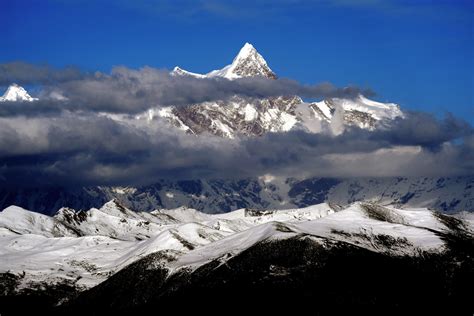 Tibetan Peak A Beautiful Rare Sight