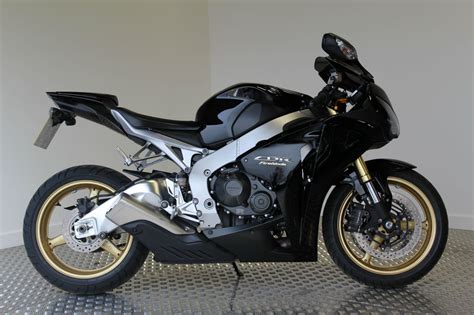 Honda Cbr 1000 Rr Fireblade Black Supersport Sports Bike Asv 1000cc