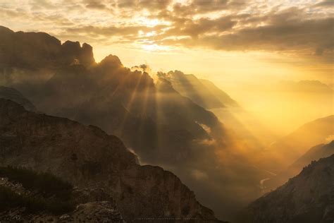 Magical Sunrise Light In The Dolomites Italy 1800x1200 Oc Music