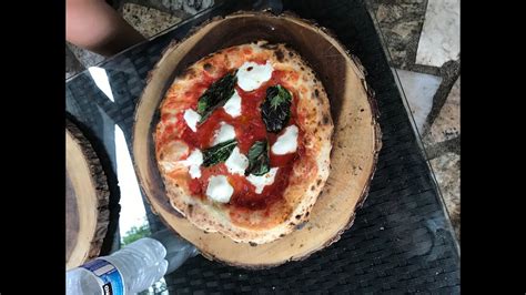 1000 Degrees Neapolitan Wood Fired Pizza In Pompeii Oven Youtube