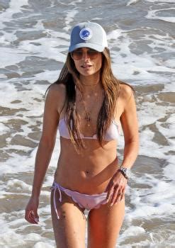 Jordana Brewster Showcases Her Incredible Figure In Tiny Bikini As She Frolics On The Beach In