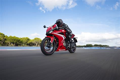You can have the bike list sorted by year or model name. 2019 Honda CBR500R Guide • Total Motorcycle