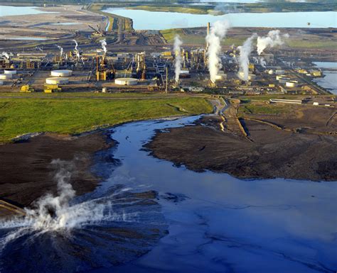 Unexamined Risks From Tar Sands Oil May Threaten Oceans Stanford News
