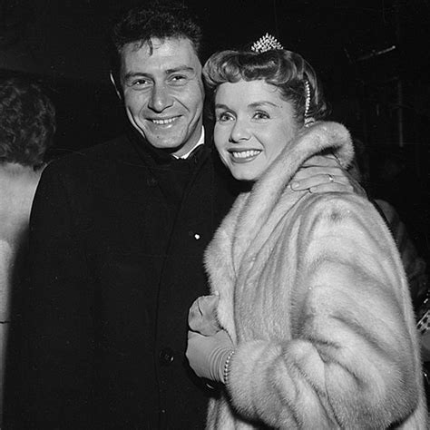 Famous Old Hollywood Couples That Remind Us How Love Used To Be Slice