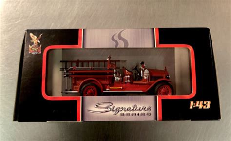 Road Signature Series 1923 Maxim C1 Seagrave Fire Truck 143 Scale Ebay