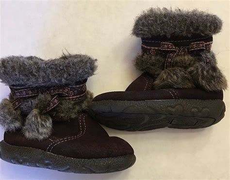 Cherokee Zip Up Girls Winter Boots Pom Pom Non Marking Sole Brown Size