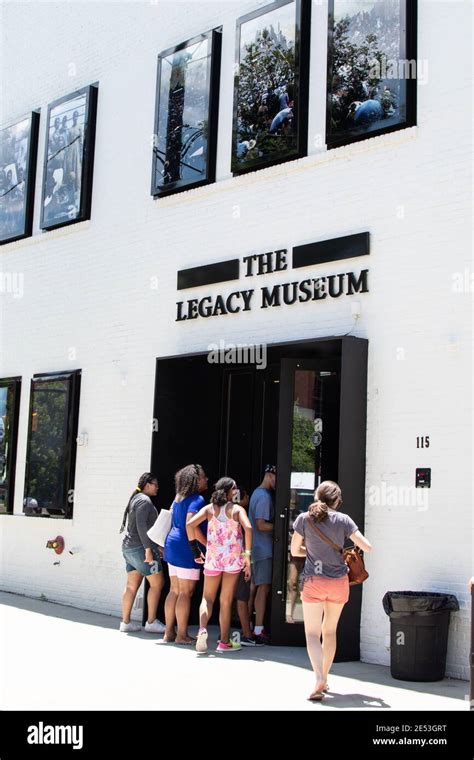 Montgomery Alabamausa August 6 2018 People Entering The Legacy