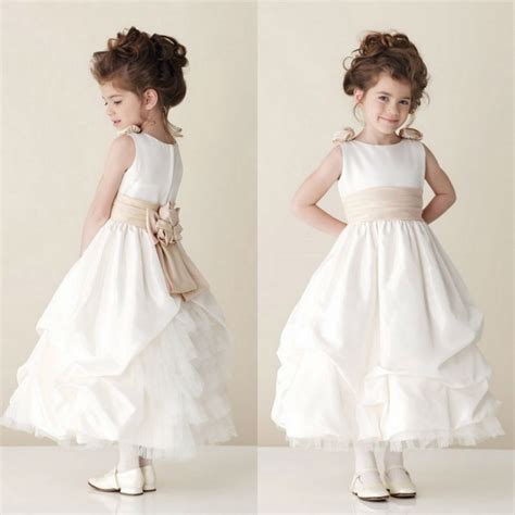 Daripada penasaran kan dari kemaren. Model Gaun Anak Umur 8Tahun : Contoh baju gaun anak perempuan umur 10 tahun jaman sekarang ...