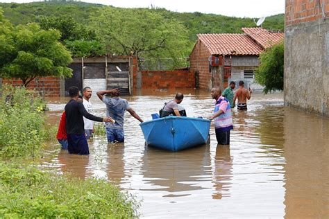 Ufrj Se Solidariza Com Vítimas Das Fortes Chuvas Na Bahia Universidade Federal Do Rio De Janeiro