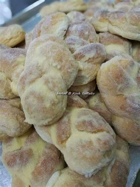 Resepi puding roti coklat menggunakan lebihan kepingan roti putih yang sudah disimpan beberapa hari. RESEPI ROTI BUTTER GOLOK VIRAL - Dari Dapur Kak Tie