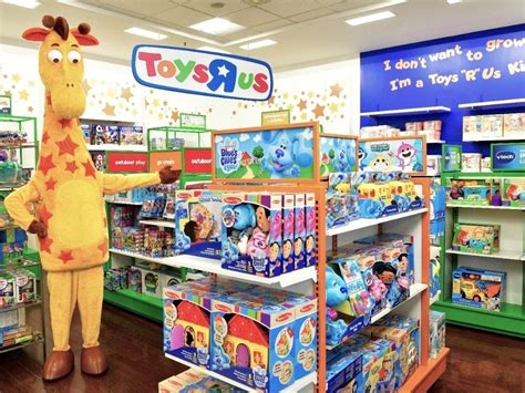 85 Toys R Us Shops Open In Ca Macys Stores For Holiday Season