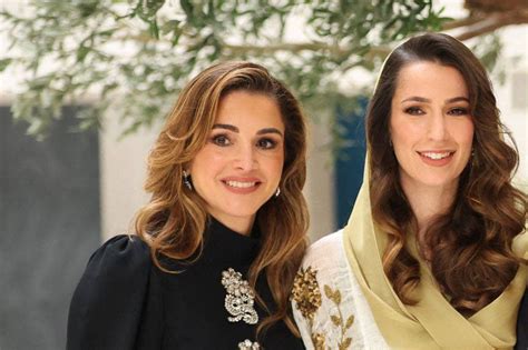 La Reine Rania De Jordanie Très Excitée Daccueillir Rajwa Sa Troisième Fille