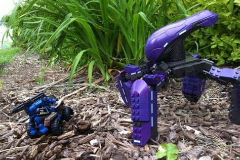 Daily Toy Review 143 Mega Bloks Halo Covenant Locust Attack Toy