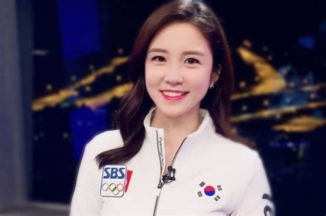 Presenter Cantik Asal Korea Selatan Ini Sebarkan Budaya Indonesia Saat