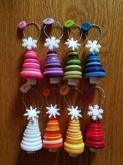 14 Christmas Diy Decorations Easy And Cheap 8 Christmas Button Crafts