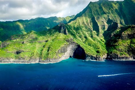 Things To Do In Kauai Hawaii Dramatic Cliffs And Pristine Beaches