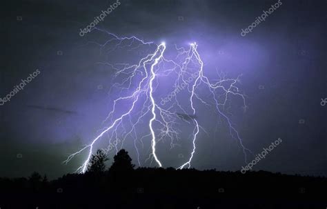 Dangerous Thunderstorm At Night — Stock Photo © Kwasny222 63120577