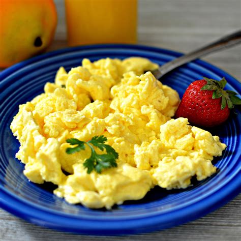 Scrambled Egg Recipes To Keep Breakfast Interesting Greatist Rezfoods