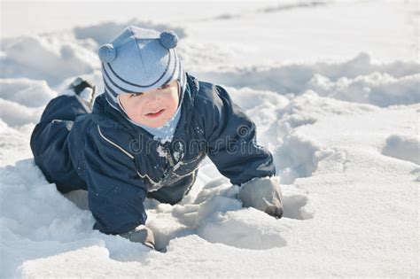 Toddler Discovering Snow Stock Image Image Of Crawling 20462079