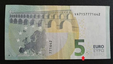 Dem schneider kamen die 1000 euro gerade recht, denn diesen betrag wollte der anstreicher von ihm, um seine 100 euro gutschein zum ausdrucken. Fehldruck 5 Euro Schein / Banknote - Rückseite: Wertziffer ...