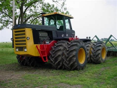 Versatile 1156 Farm Tractor Versatile Farm Tractors Versatile Farm