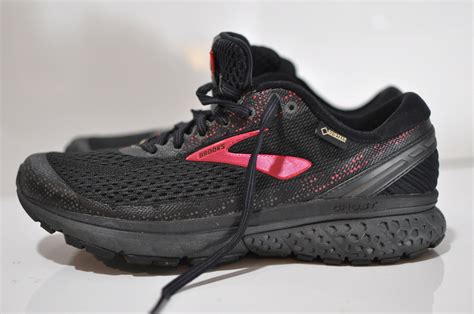 Brooks Womens Ghost Gore Tex Running Shoes Size 9 Gem
