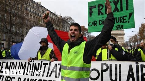 France Yellow Vest Protests Macron Promises Wage Rise Bbc News