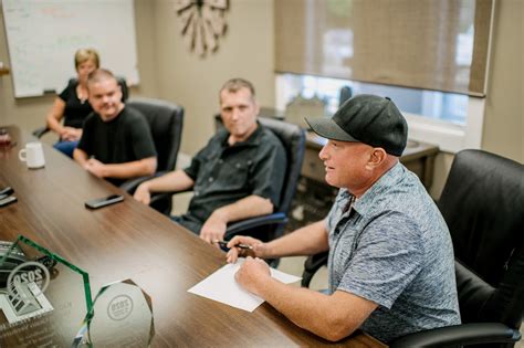 Lean on Me - How Coaching and Peer Groups Help Primary Producers Break