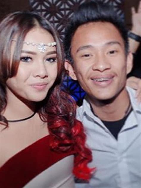 Aurel hermansyah is an actress, known for ashiap man (2021), romantini (2013) and riki rhino (2020). Aurel Hermansyah Unggah Foto Radhan Nur Alam Saat Bayi ...
