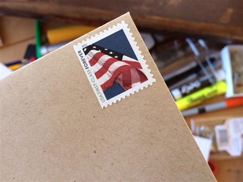 Postage stamps come at different rates. How Much Is A First Class Stamp Cost Now - Várias Classes