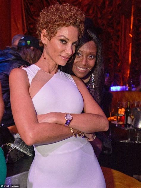 Nicole Murphy Parties In Las Vegas And Shows Exes What Theyre Missing Nicole Murphy Nicole