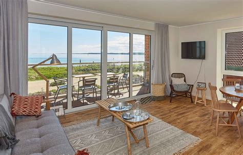 Besuchen sie traditionsreiche ostseebäder wie binz, heringsdorf oder kühlungsborn zum strandurlaub. Ostsee Strandhaus Holnis - Penthäuser, Suiten ...