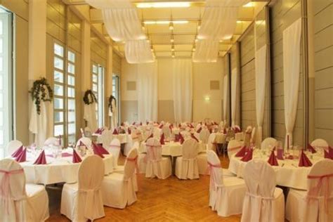 Make your reservations for the witten hotel haus hohenstein at the best price with the maximum guarantee at destinia. Hotel Haus Hohenstein Witten , Mitte - Öffnungszeiten