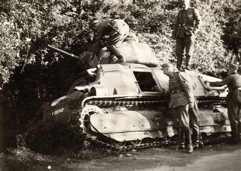 Asisbiz French Army Somua S35 Sn 22349 Captured By German Forces Battle