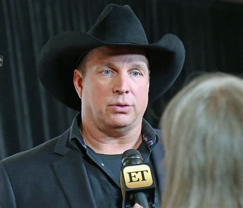 Garth Brooks Just Being Himself Stars At Acm Fundraising Gala D